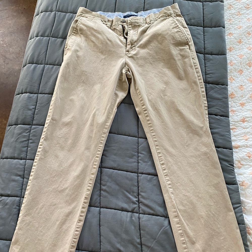 Men's Khaki Tommy‎ Hillfiger Pants Size 33W/30L